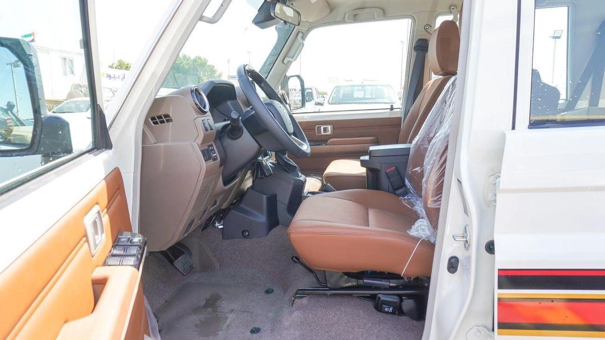 Toyota Land Cruiser 70 2.8L DIESEL Oman Specs-12-12