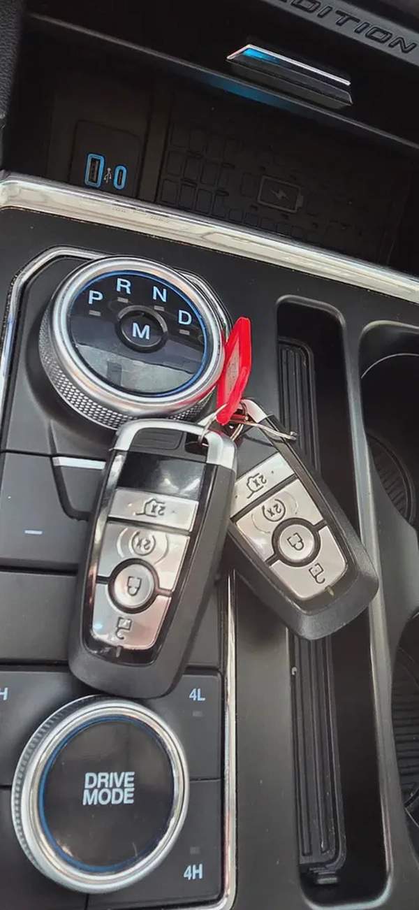 2022 Ford Expedition XLT -Excellent Condition-Under Warranty/Service Contract-Bank Finance Available