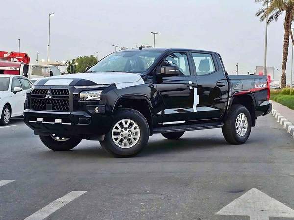 Mitsubishi L200 GLX 2.4L PETROL / MT / HIGH OPTION / CODE# L2DDMB