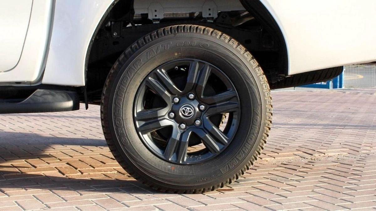 Toyota Hilux HILUX 2.7L AT MED OPTION-5-5