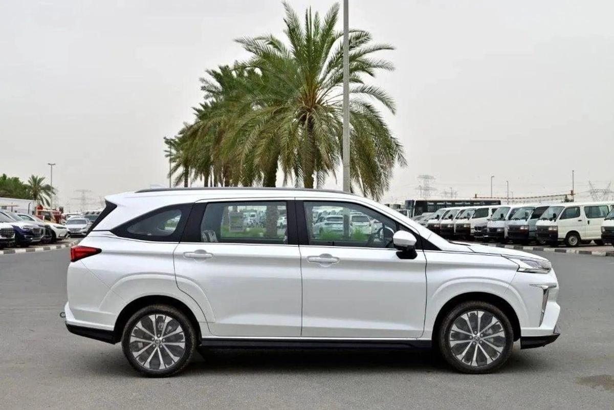 Toyota Veloz full option 1.5L-3-3