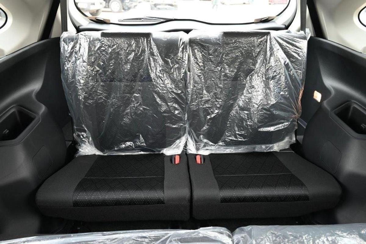 Toyota Veloz full option 1.5L-12-12