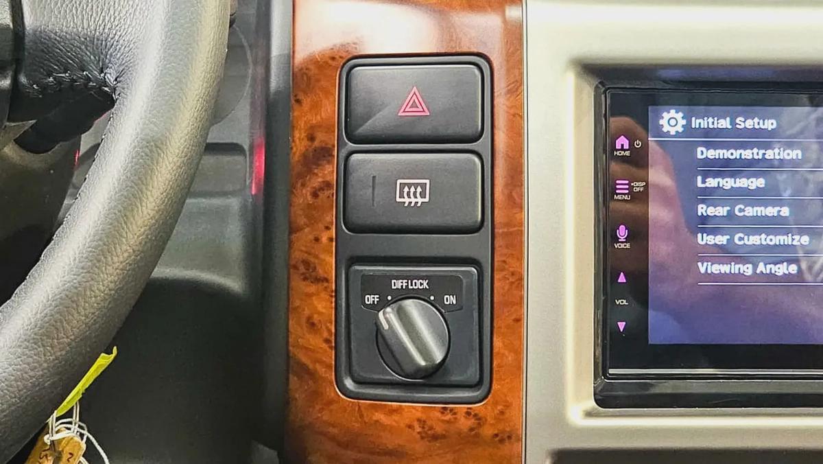 NISSAN - SAFARI - Y61 MT - V6 4.8L - MANUEL - 4WD - UNDER WARRANTY - 2024 - 0 KM - GCC SPECS - 2DOOR-3-3