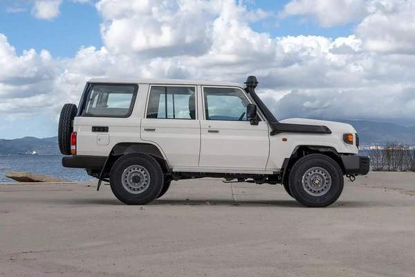 Toyota Land Cruiser 70 LC76 2.8L AT V4 DIESEL 2025