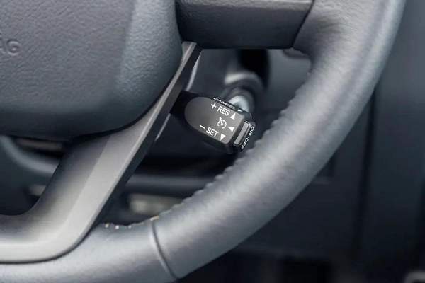 Toyota Land Cruiser 70 LC76 2.8L AT V4 DIESEL 2025