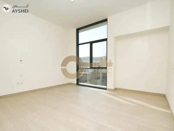 Luxurious Townhouse |Corner Unit| Vastu Compliant