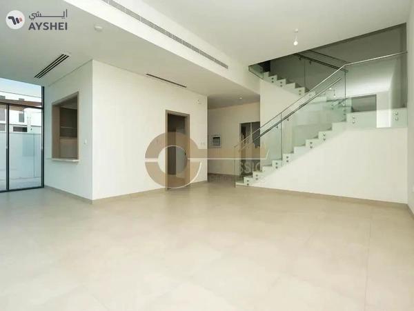 Luxurious Townhouse |Corner Unit| Vastu Compliant