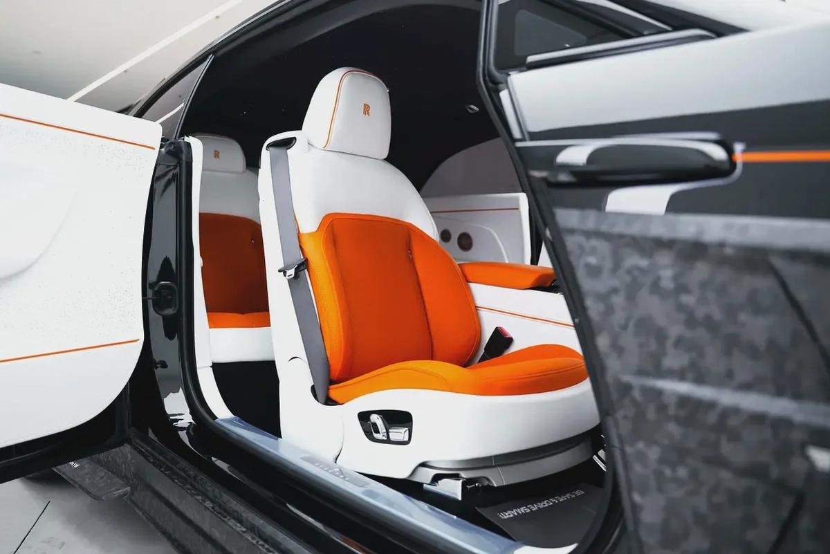 2024 ROLLS-ROYCE SPECTRE MANSORY KIT WITH WARRANTY AND SERVICE CONTRACT| U226383-5-5