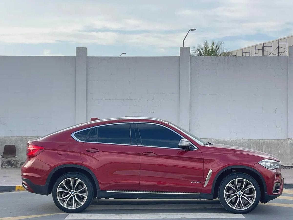 BMW X6 V8 GCC full option accident free excellent condition-5-5