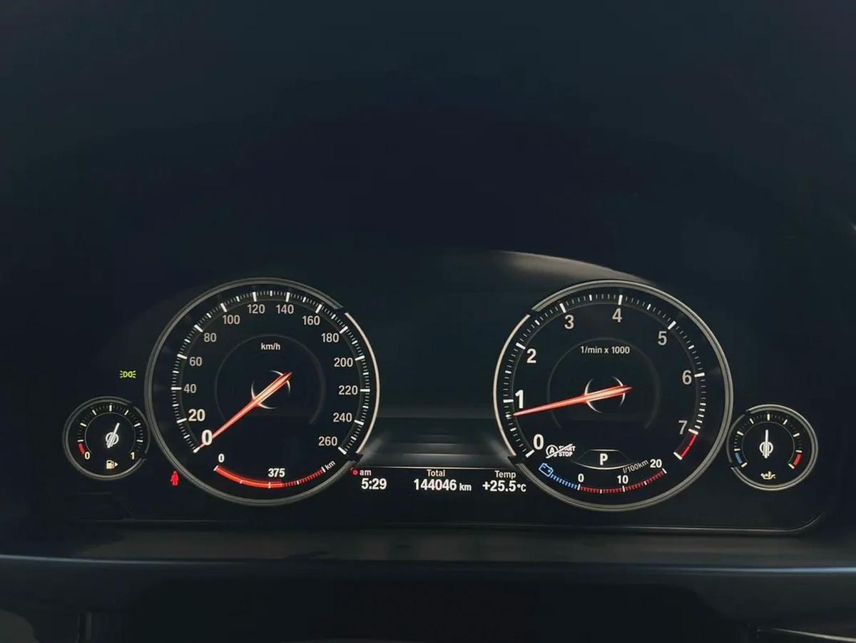 BMW X6 V8 GCC full option accident free excellent condition-11-11