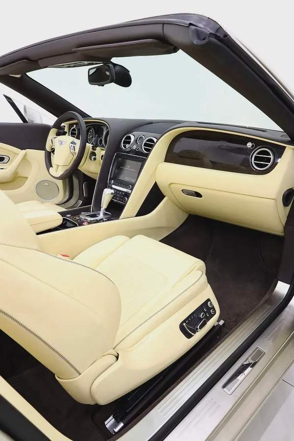 BENTLEY CONTINENTAL GTC SPEED W12 - SPECIAL GAZELLE BEIGE + NAIM AUDIO