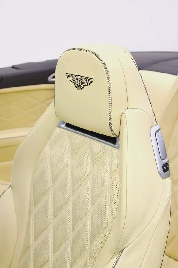 BENTLEY CONTINENTAL GTC SPEED W12 - SPECIAL GAZELLE BEIGE + NAIM AUDIO