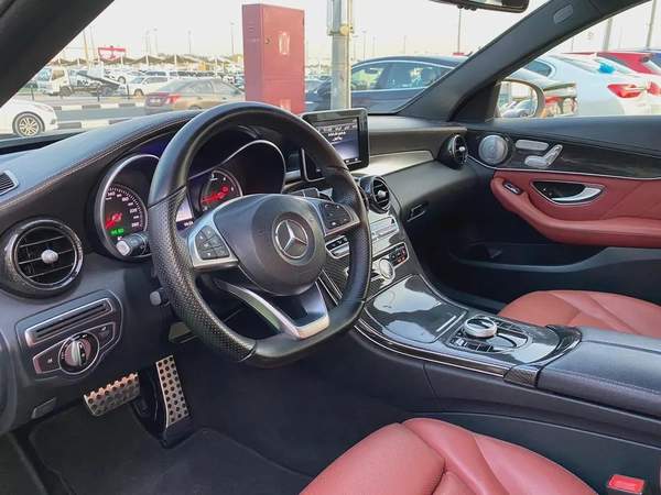 (2017) MERCEDES// C300 //AMERICAN//LOW MILLAGE//EXCELLENT CONDITION//