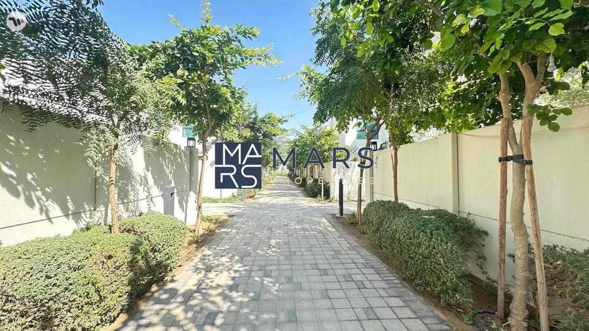 Luxurious 4 bedrooms villa available for rent in Sharjah sustainable city for 145,000 AED yearly-1-1