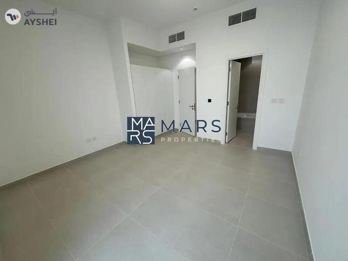 Elegant Lavish 3BR Villa in Massar 145k-13-13