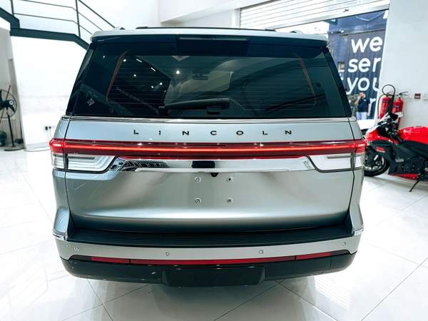 Massive Price Drop!!! // AED 2,700 // 20%DP // 2022 Lincoln Navigator