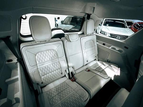 Massive Price Drop!!! // AED 2,700 // 20%DP // 2022 Lincoln Navigator