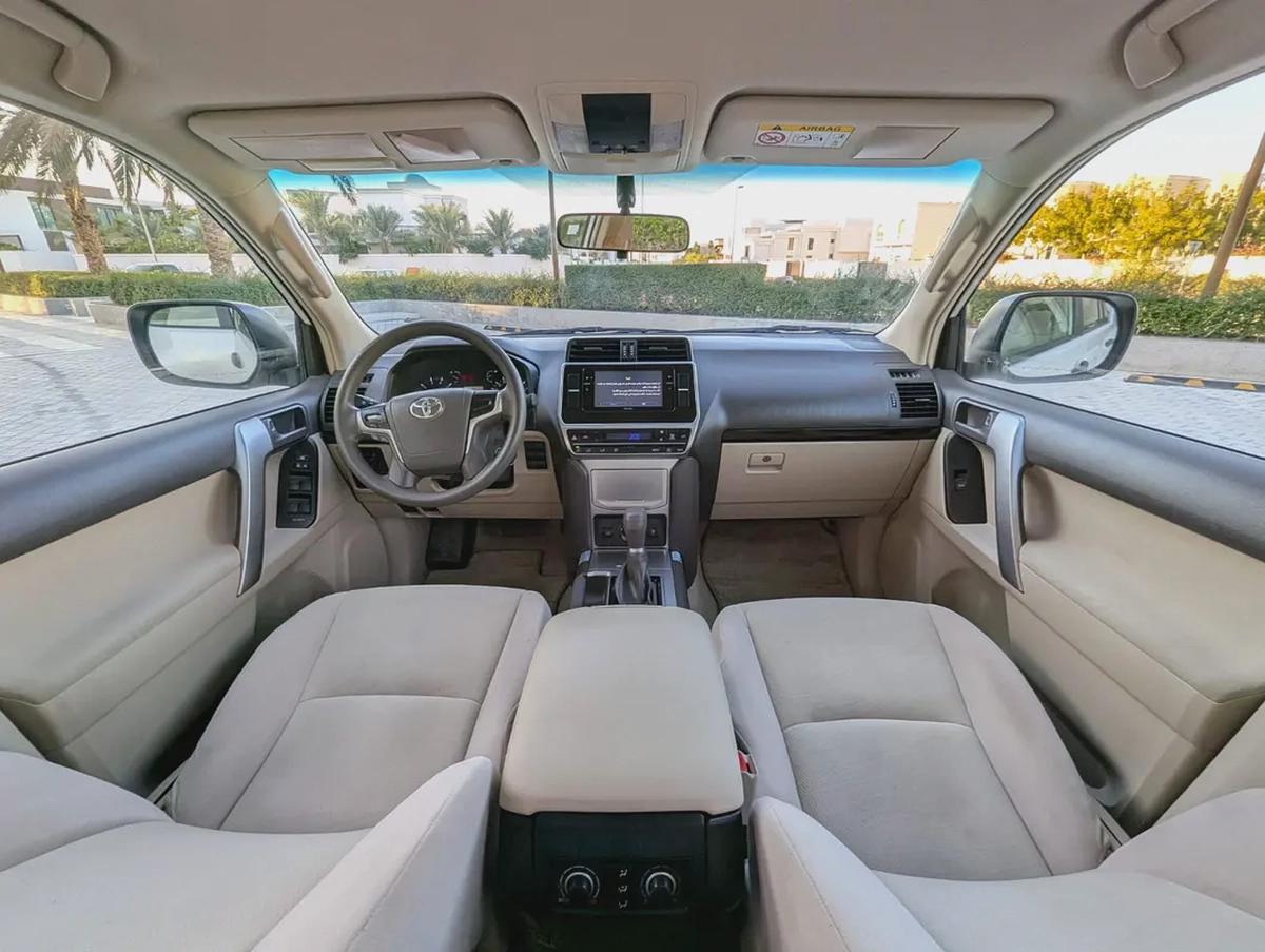 2023 TOYOTA PRADO GCC V4 2.7L ORIGINAL PAINT ACCIDENT FREE IN EXCELLENT CONDITION-2-2