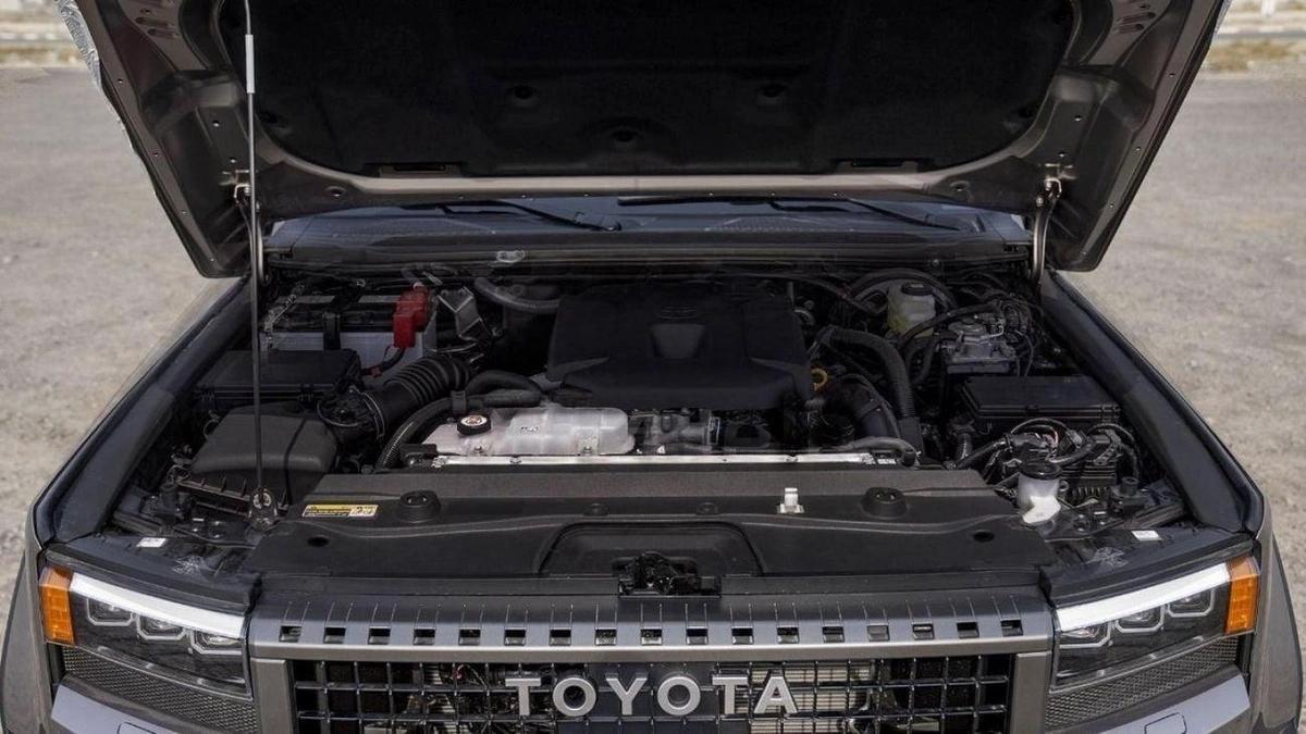 Toyota Prado Toyota Prado 2.4L Turbo Petrol Luxury A/T-11-11