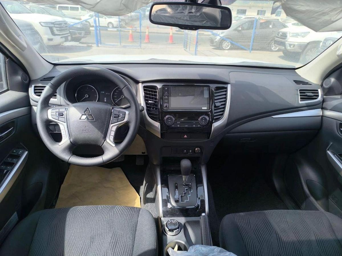 Mitsubishi Pajero Sport MID OPTION DIESEL-6-6