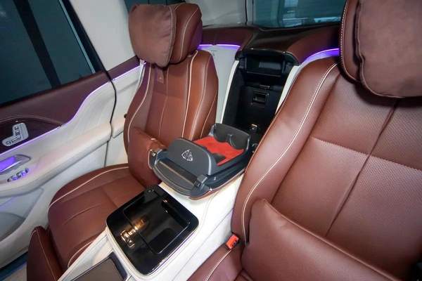 MERCEDES GLS600 MAYBACH | 2024 | 9,200km