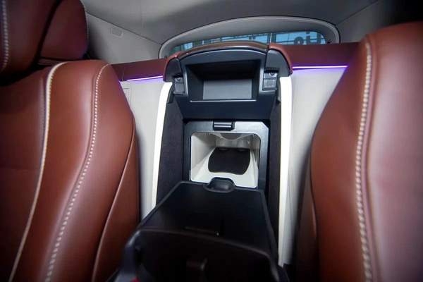 MERCEDES GLS600 MAYBACH | 2024 | 9,200km