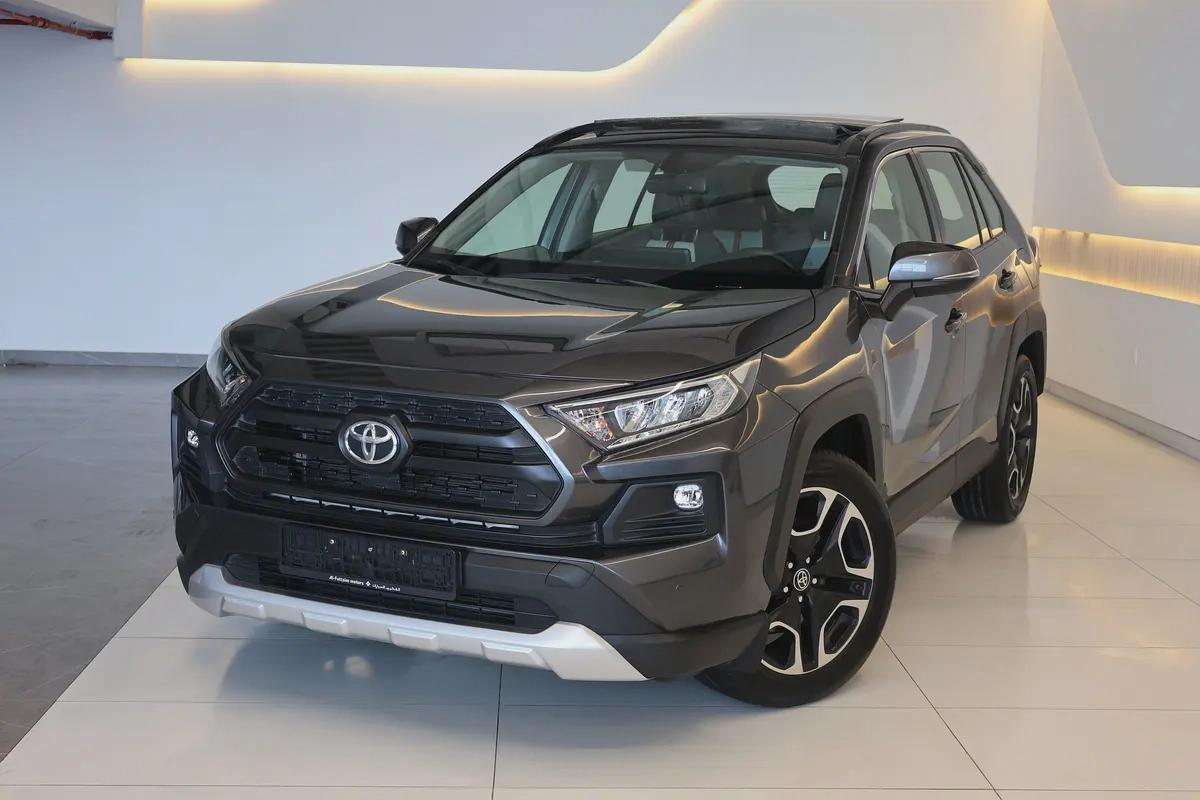 RAV4 ADVENTURE 4WD - GCC SPECS - ACCIDENT FREE - FULL SERVICE HISTORY - UNDER WARRANTY --0-0