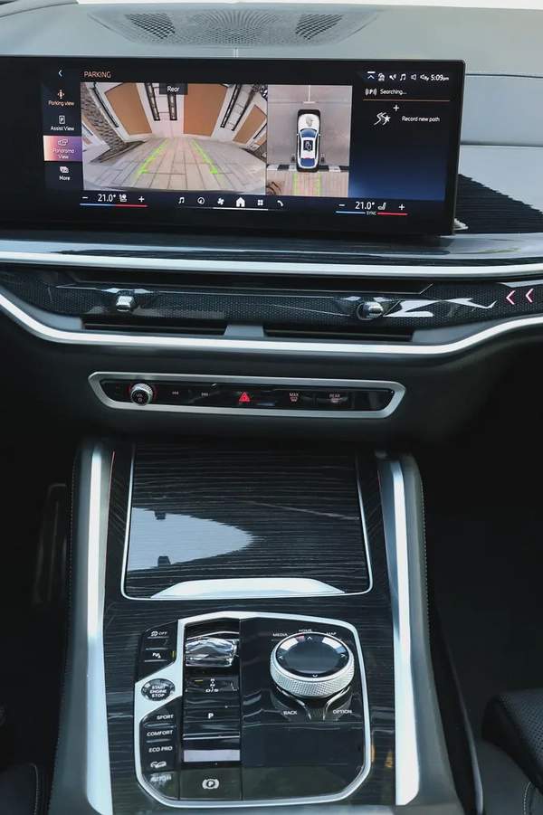 BMW X6-XDrive40i-2024-47000KM-GCC SPECS-UNDER WARRANTY SERVICE- EXCELLENT CONDITION