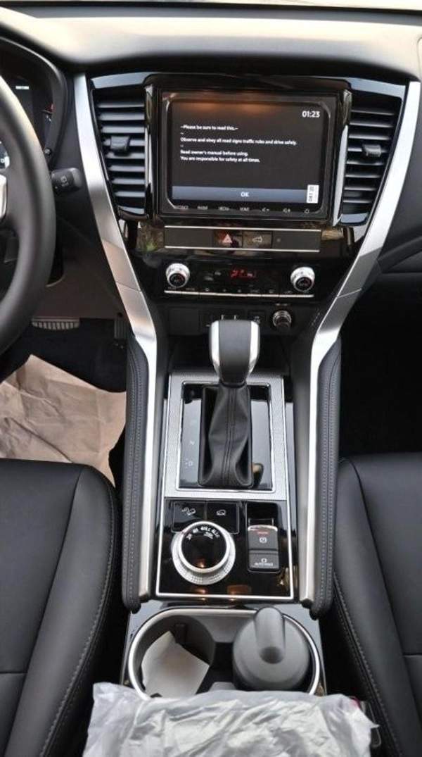 Mitsubishi Pajero Sport Pajero sport 2.4 deisel automatic