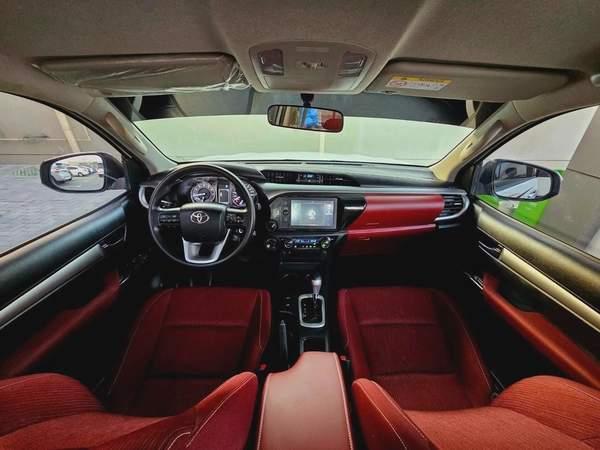 Toyota Hilux HILUX SR5/ AUTO GEAR/ AUTO WINDOW/ WIDE BODY/ CHROME BUMPER