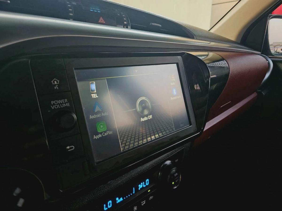 Toyota Hilux HILUX SR5/ AUTO GEAR/ AUTO WINDOW/ WIDE BODY/ CHROME BUMPER-15-15