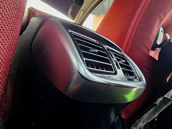 Toyota Hilux HILUX SR5/ AUTO GEAR/ AUTO WINDOW/ WIDE BODY/ CHROME BUMPER