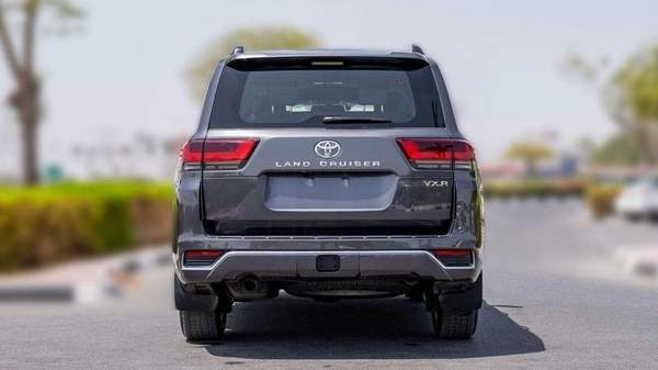 Toyota Land Cruiser LC300 VXR 3.3D AT MY2025– GREY