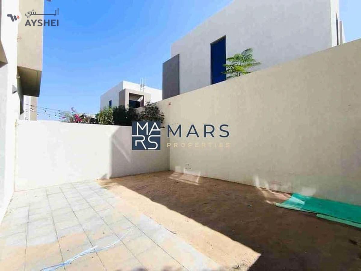 Spacious 3-Bedroom Townhouse for Sale in Nasma Residences, Sharjah💰 Selling Price: AED 1,600,000-12-12