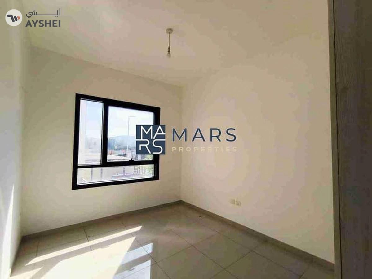 Spacious 3-Bedroom Townhouse for Sale in Nasma Residences, Sharjah💰 Selling Price: AED 1,600,000-5-5