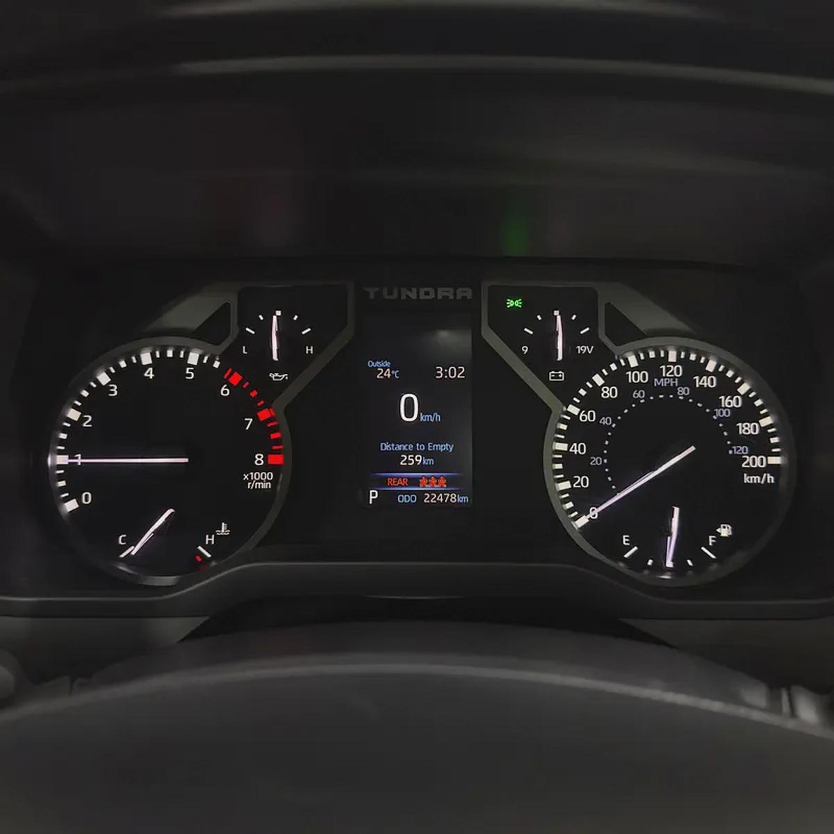 2023 Toyota Tundra Limited-4-4