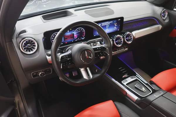 MERCEDES-BENZ GLB 250-2025-11000-GCC SPECS-UNDER WARRANTY SERVICE