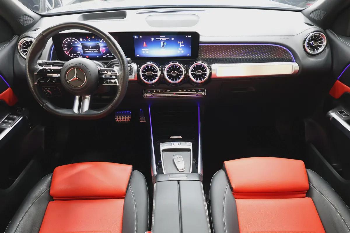 MERCEDES-BENZ GLB 250-2025-11000-GCC SPECS-UNDER WARRANTY SERVICE-10-10