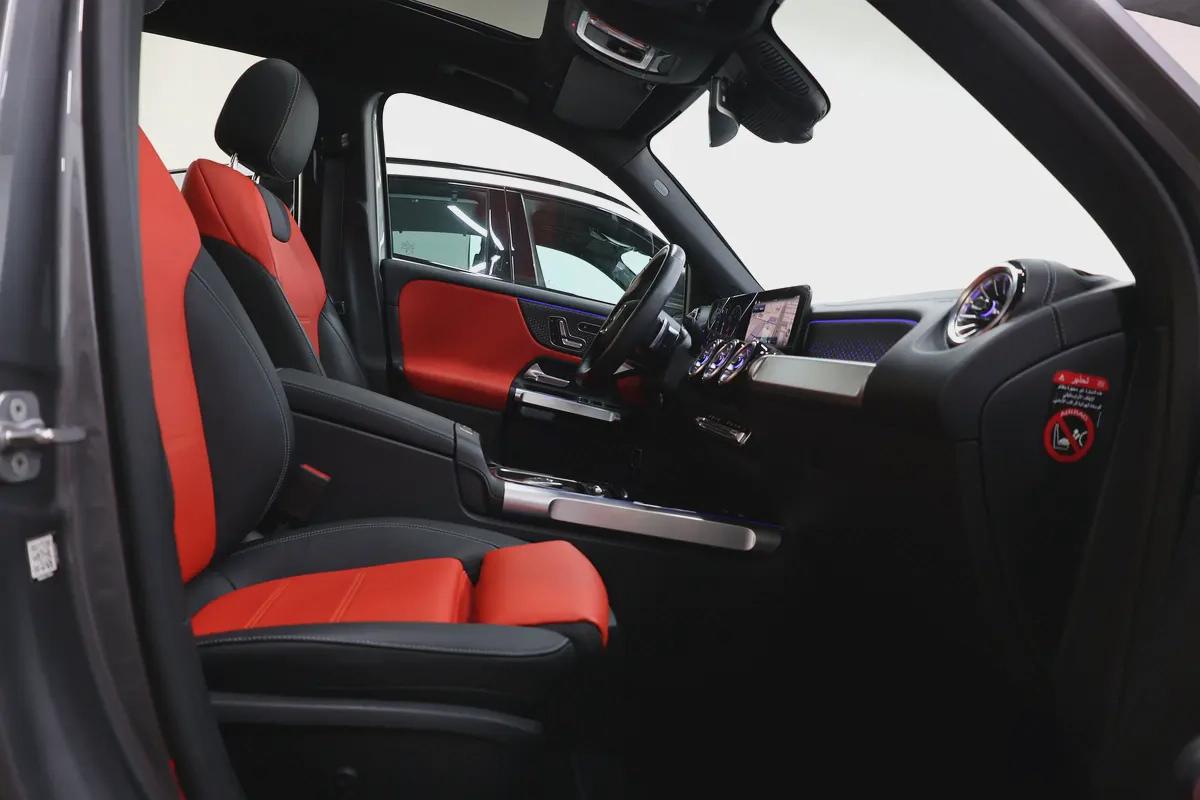 MERCEDES-BENZ GLB 250-2025-11000-GCC SPECS-UNDER WARRANTY SERVICE-14-14