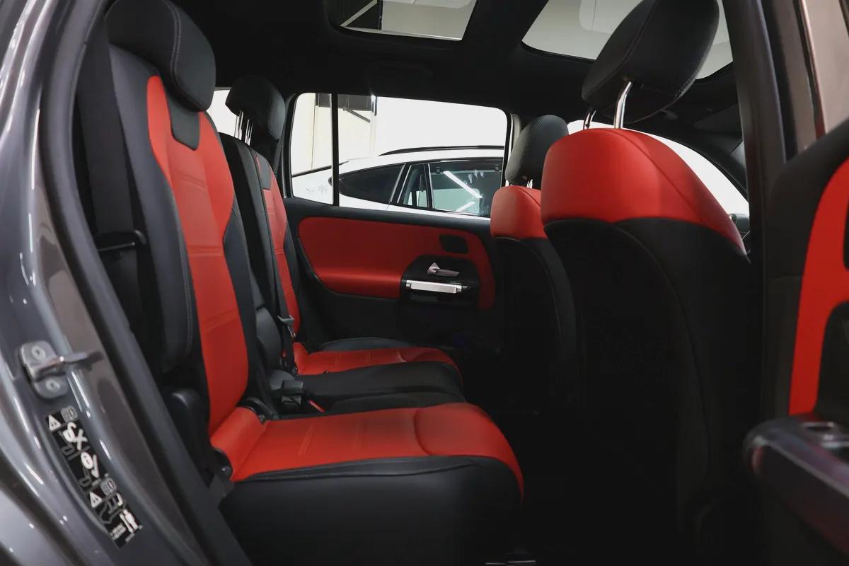 MERCEDES-BENZ GLB 250-2025-11000-GCC SPECS-UNDER WARRANTY SERVICE-17-17