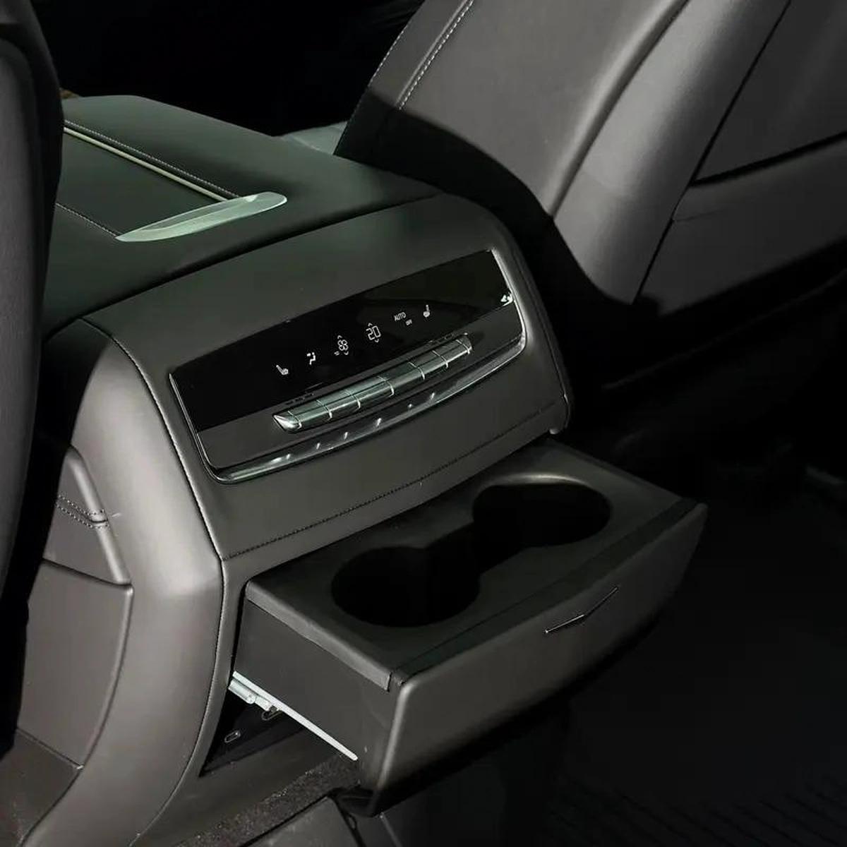 2026 Cadillac Escalade Sport Platinum-4-4