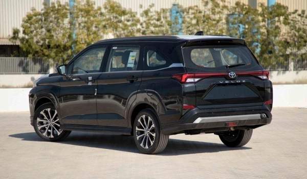 Toyota Veloz 1.5L FULL OPTION