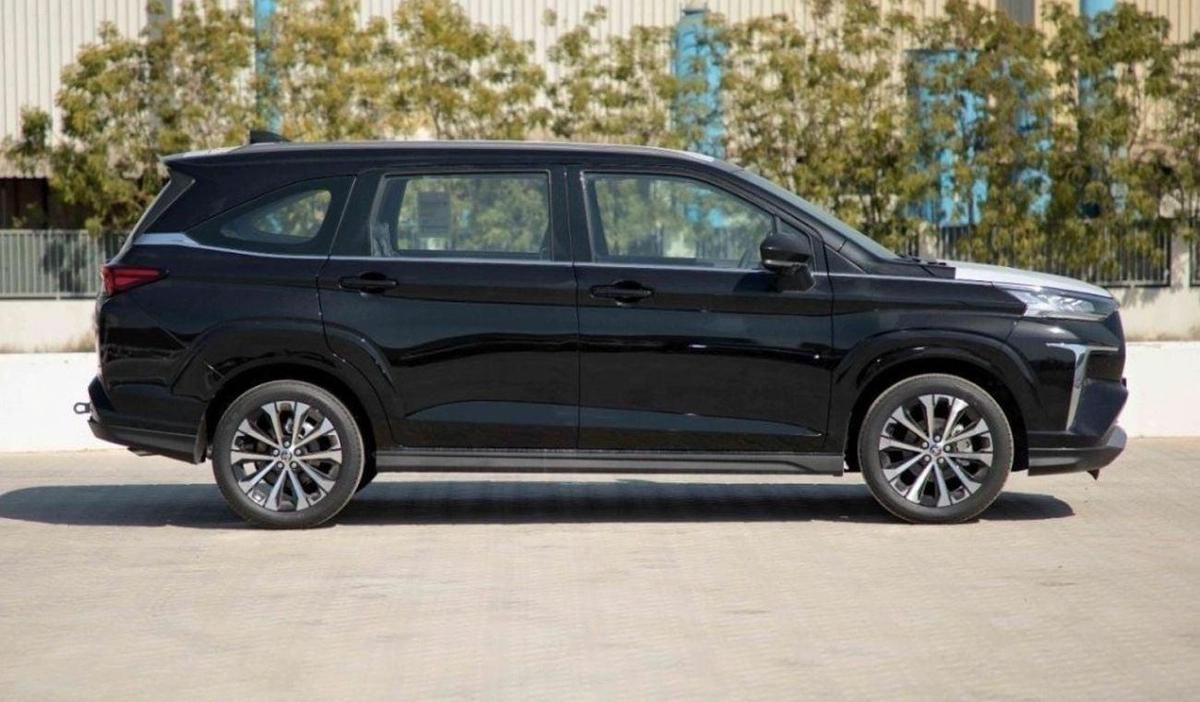 Toyota Veloz 1.5L FULL OPTION-3-3