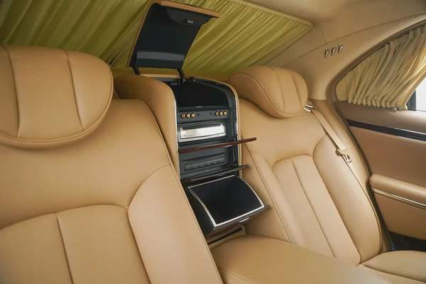 2010 MAYBACH 57S