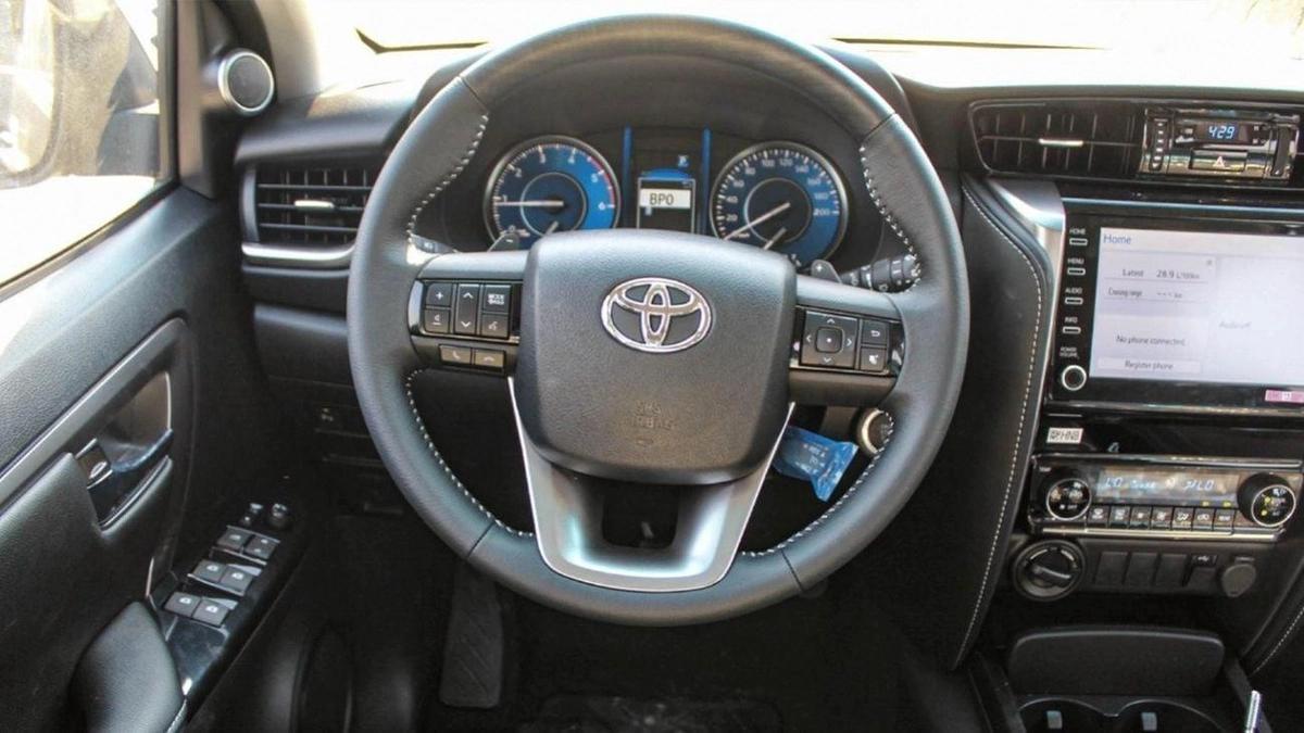 Toyota Fortuner FORTUNER 2.8L FOLL OIPTION-10-10