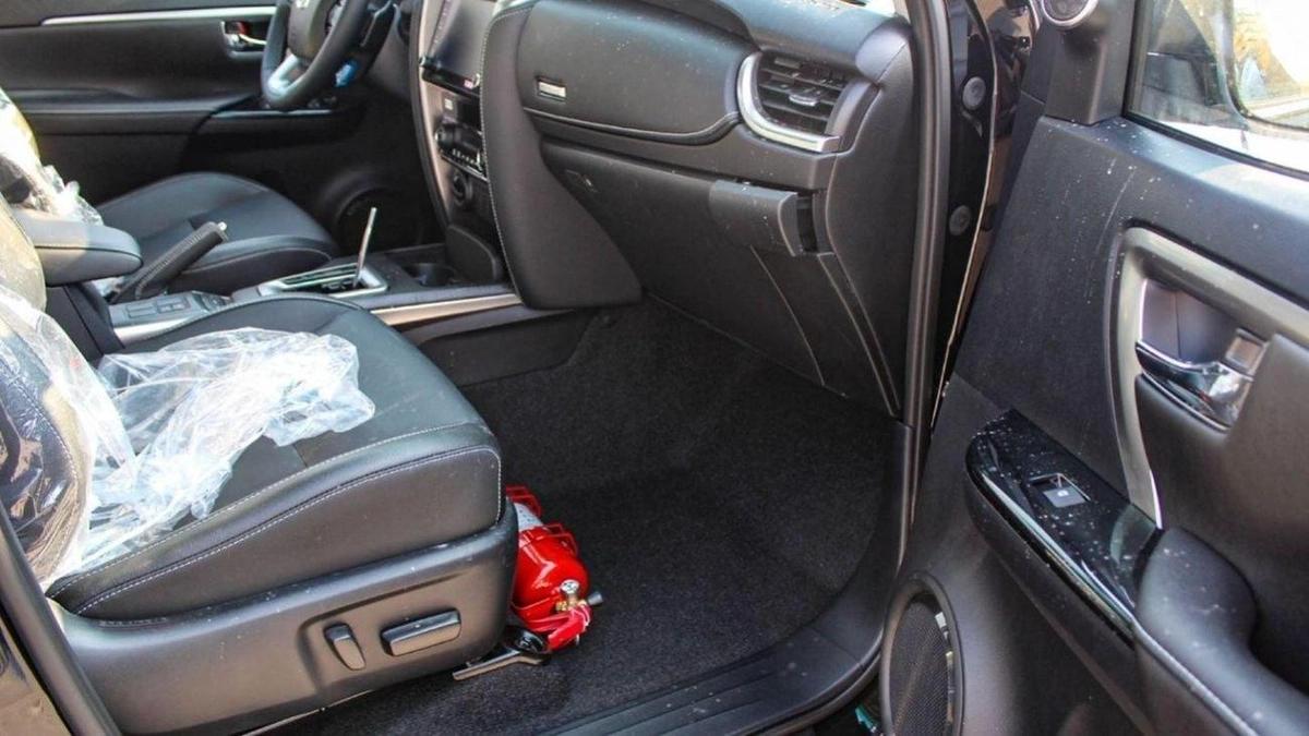 Toyota Fortuner FORTUNER 2.8L FOLL OIPTION-13-13