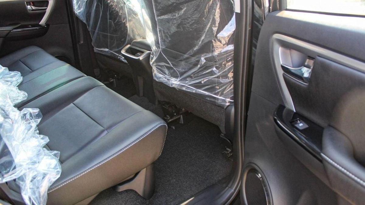 Toyota Fortuner FORTUNER 2.8L FOLL OIPTION-14-14