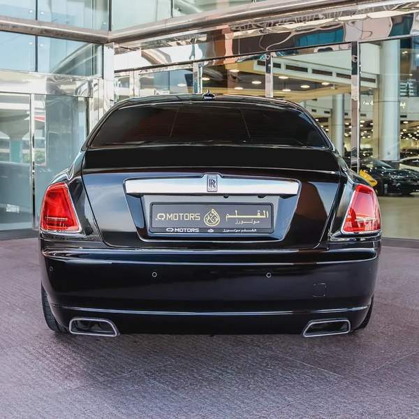 ROLLS ROYCE GHOST 2010 GCC DONE ONLY 30,000KM