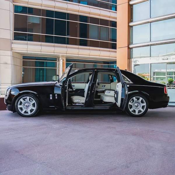 ROLLS ROYCE GHOST 2010 GCC DONE ONLY 30,000KM