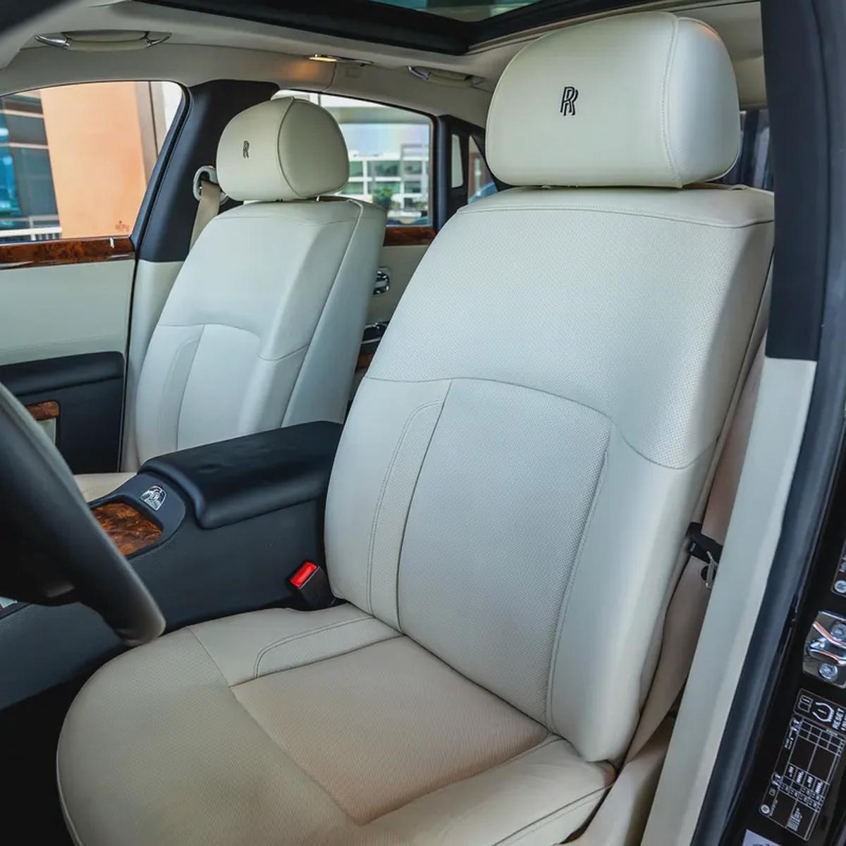 ROLLS ROYCE GHOST 2010 GCC DONE ONLY 30,000KM-11-11